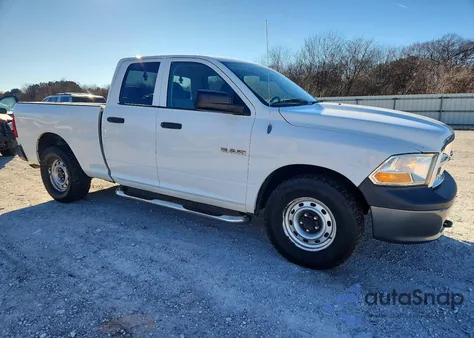 2010 Dodge Ram 1500 z USA, uszkodzony, nr VIN 1D7RV1GP2AS212976